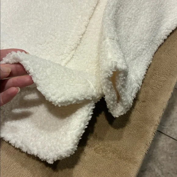 Haven XS Crm Cowl Neck FAUX Sherpa LOOK/Polyester pullover NWOT.SEE sewn in tag. - Picture 4 of 7